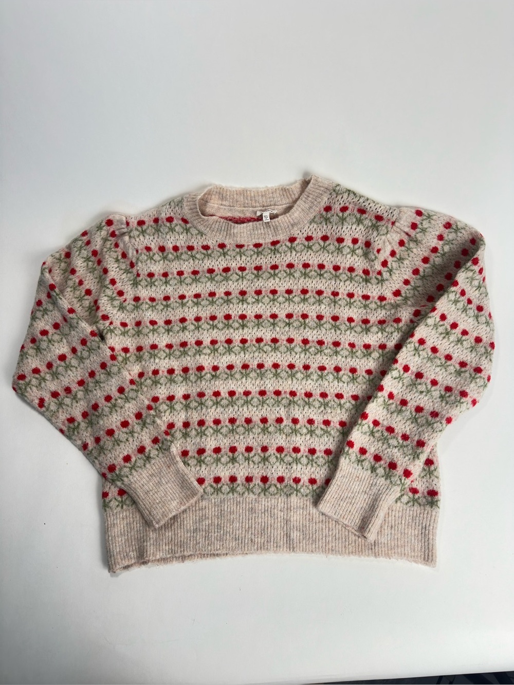 En Crème Cream roses sweater Red & Green Accents